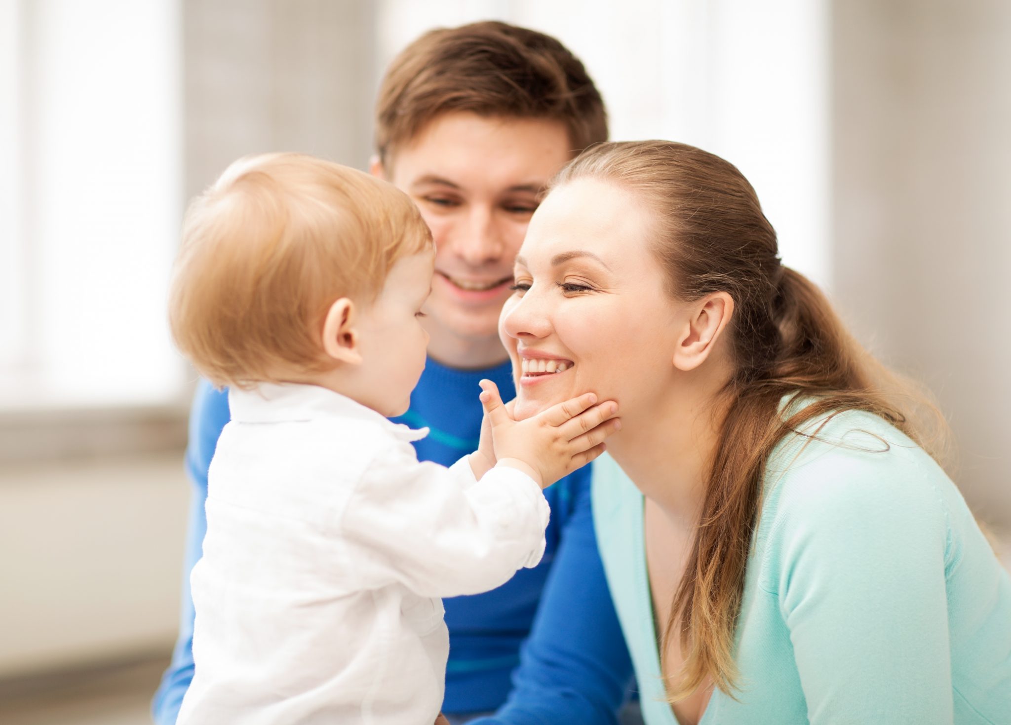 Дети заказывают родителей. Родители и дети. Воспитание ребенка. Усыновление удочерение детей. Семья с приемными детьми.