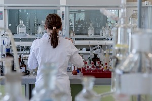 badanie dna Jak dyskretnie zrobić badanie DNA, Z jakich próbek można zrobić badanie DNA, Czy badanie DNA jest pewne, Gdzie zrobić badanie DNA