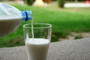 Alergia na mleko u dzieci objawy, Alergia na mleko u dzieci przyczyny, Alergia na mleko u dorosłych objawy, Alergia na mleko u dorosłych przyczyny