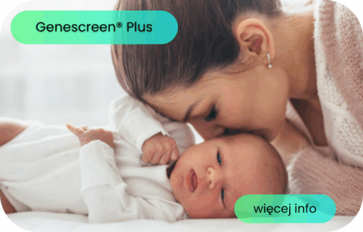 Mama całuje swoje nowo narodzone dziecko leżące na łóżku.