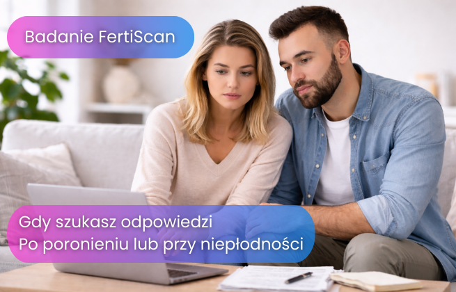 Para analizująca wyniki i informacje o badaniu FertiScan po poronieniu lub w trakcie diagnostyki niepłodności.