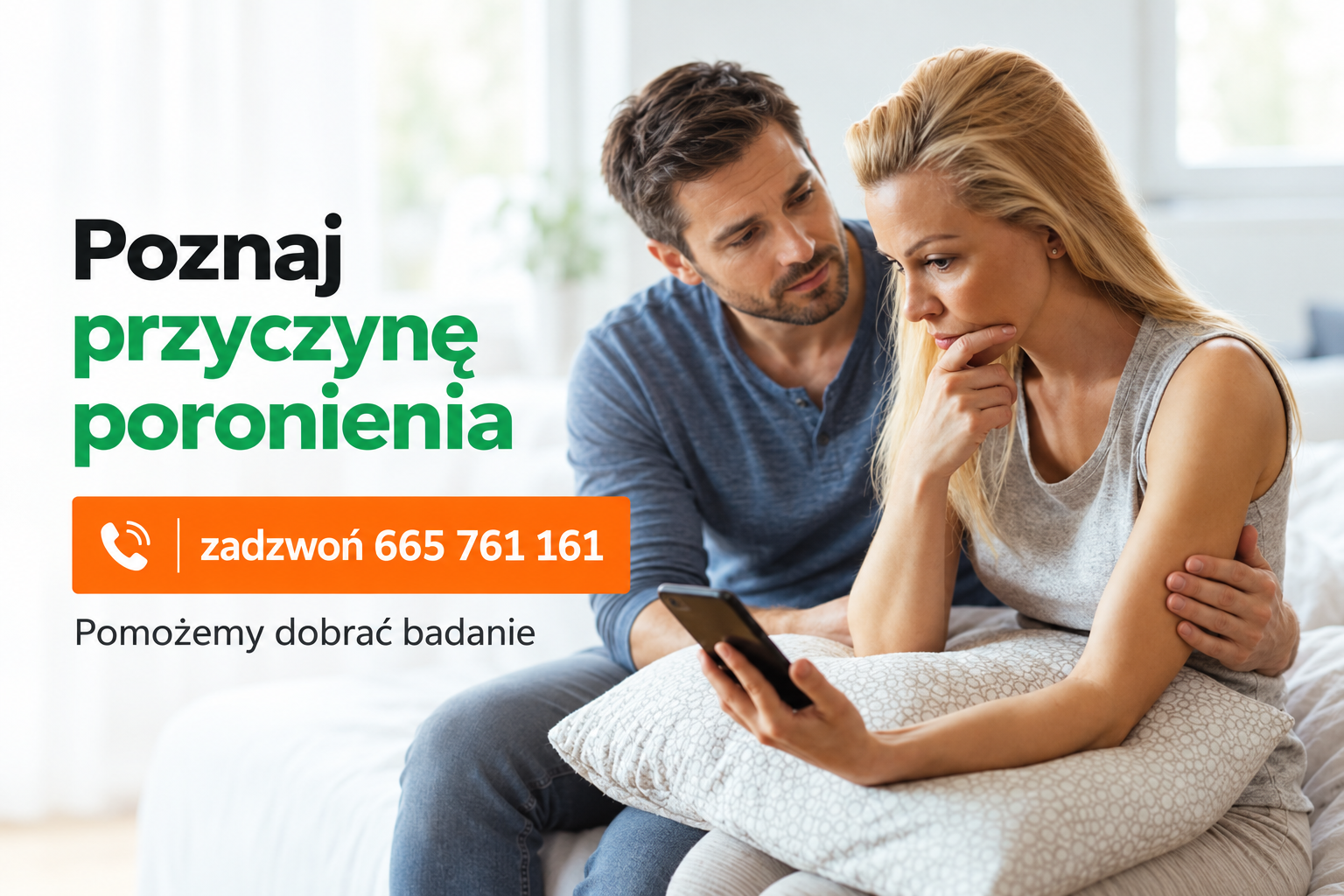 Kobieta po poronieniu przegląda telefon, a partner ją wspiera. Grafika zachęca do poznania przyczyny straty poprzez badanie próbki z poronienia.